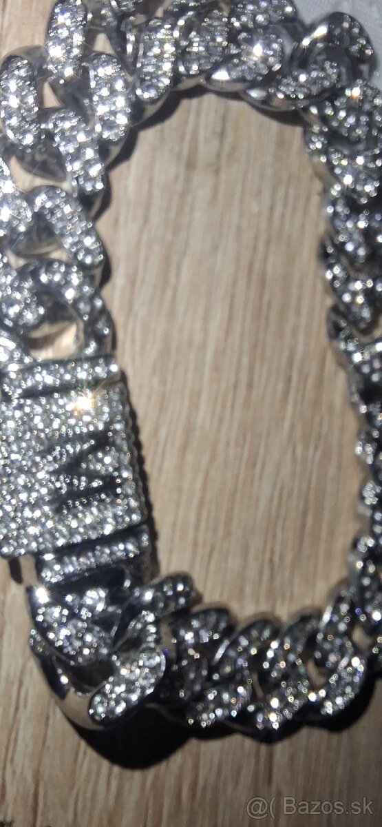 Náramok,náušnice,hodinky,prsteň,náhrdelník