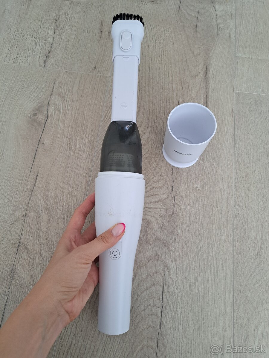 Ručny vysavac silvercrest biely