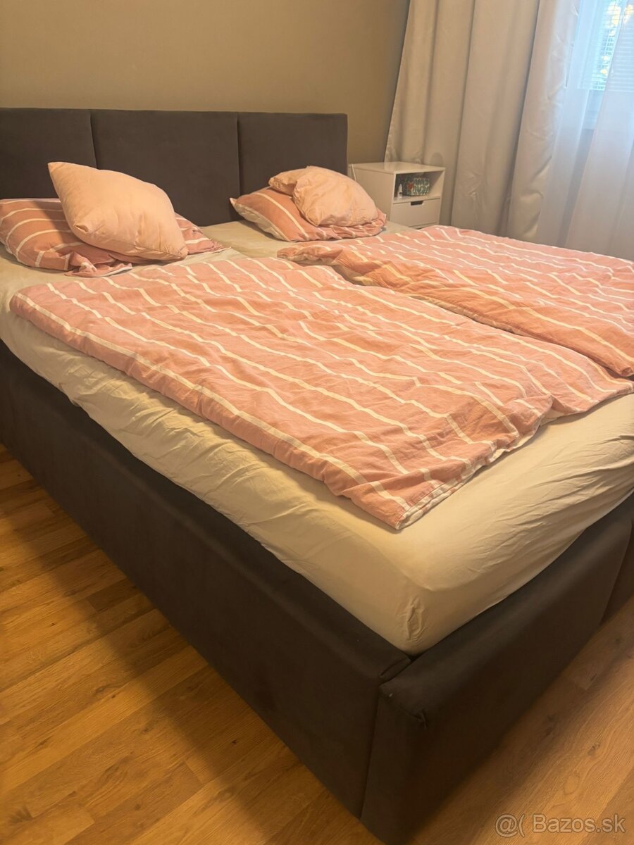 Manzelska postel 180x200 čalunena - bez matracov