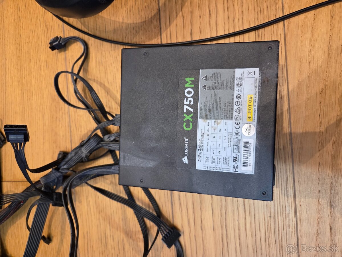Zdroj corsair CX750M