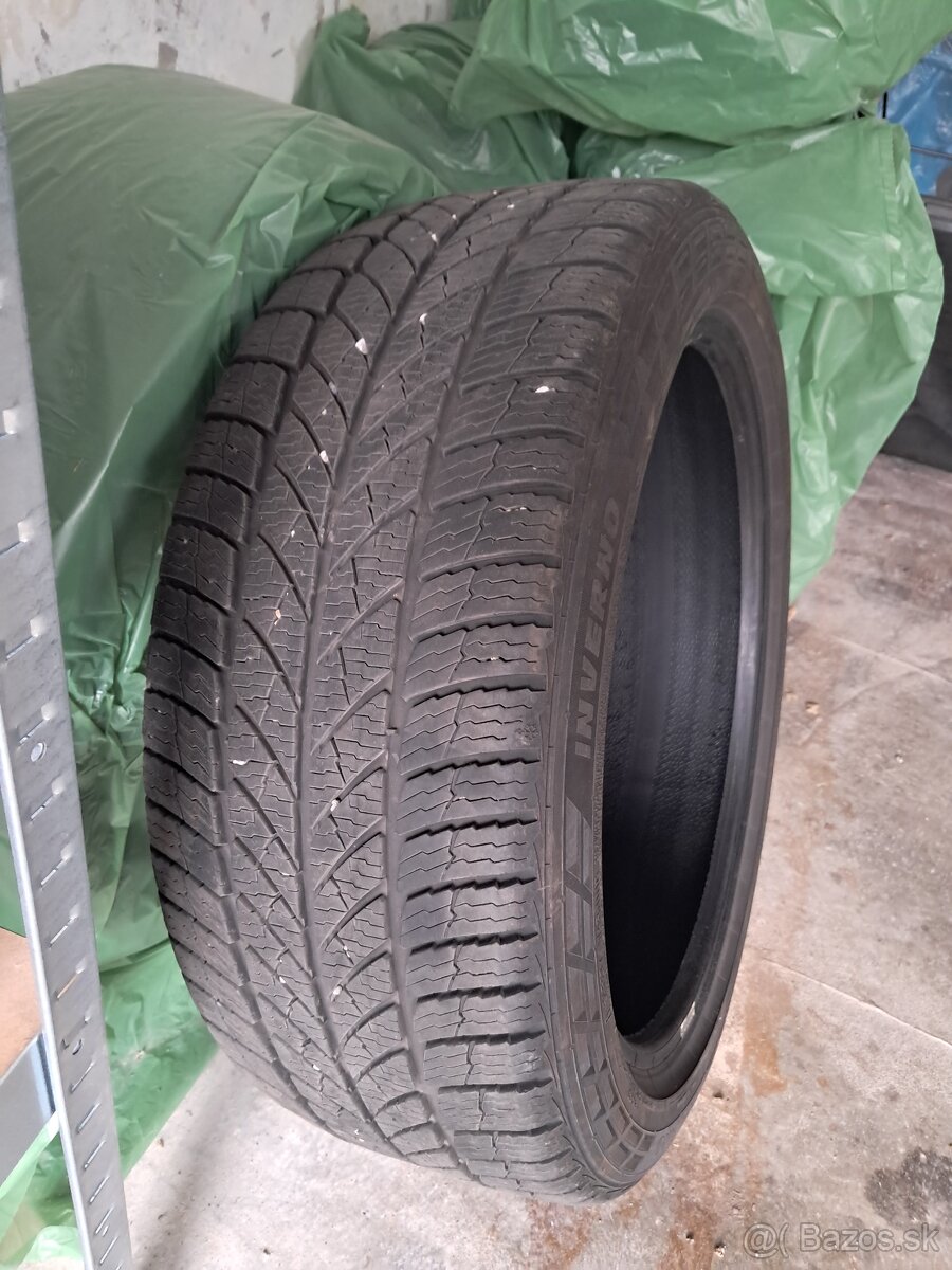 Zimné pneumatiky r18 225/45