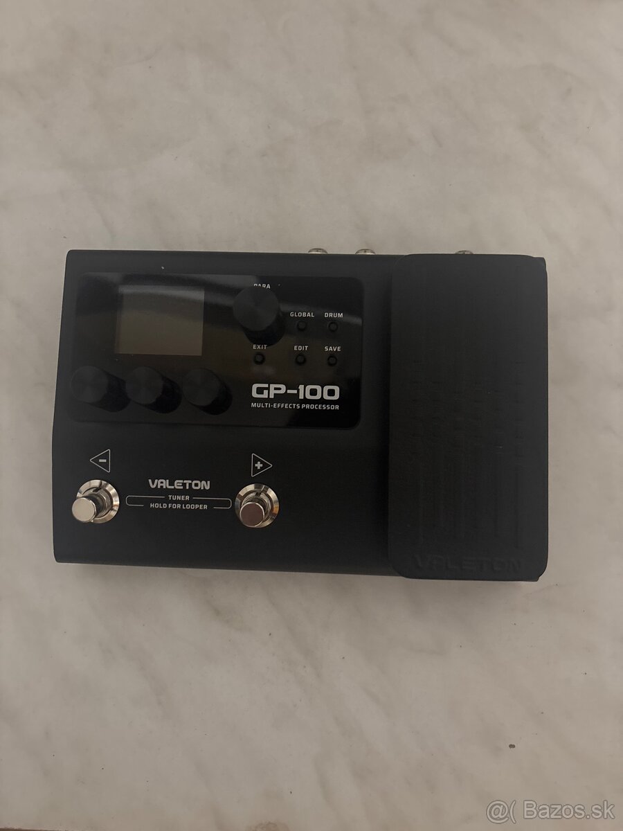 Valeton GP-100 a Behringer NR300 Noise Reducer