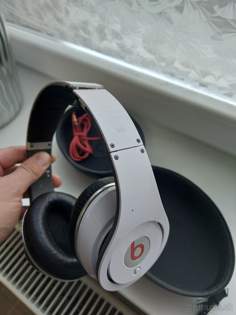Slúchadlá Beats biele