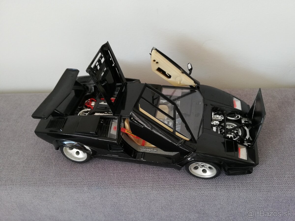 1:18 Lamborghini Conutach Bburago
