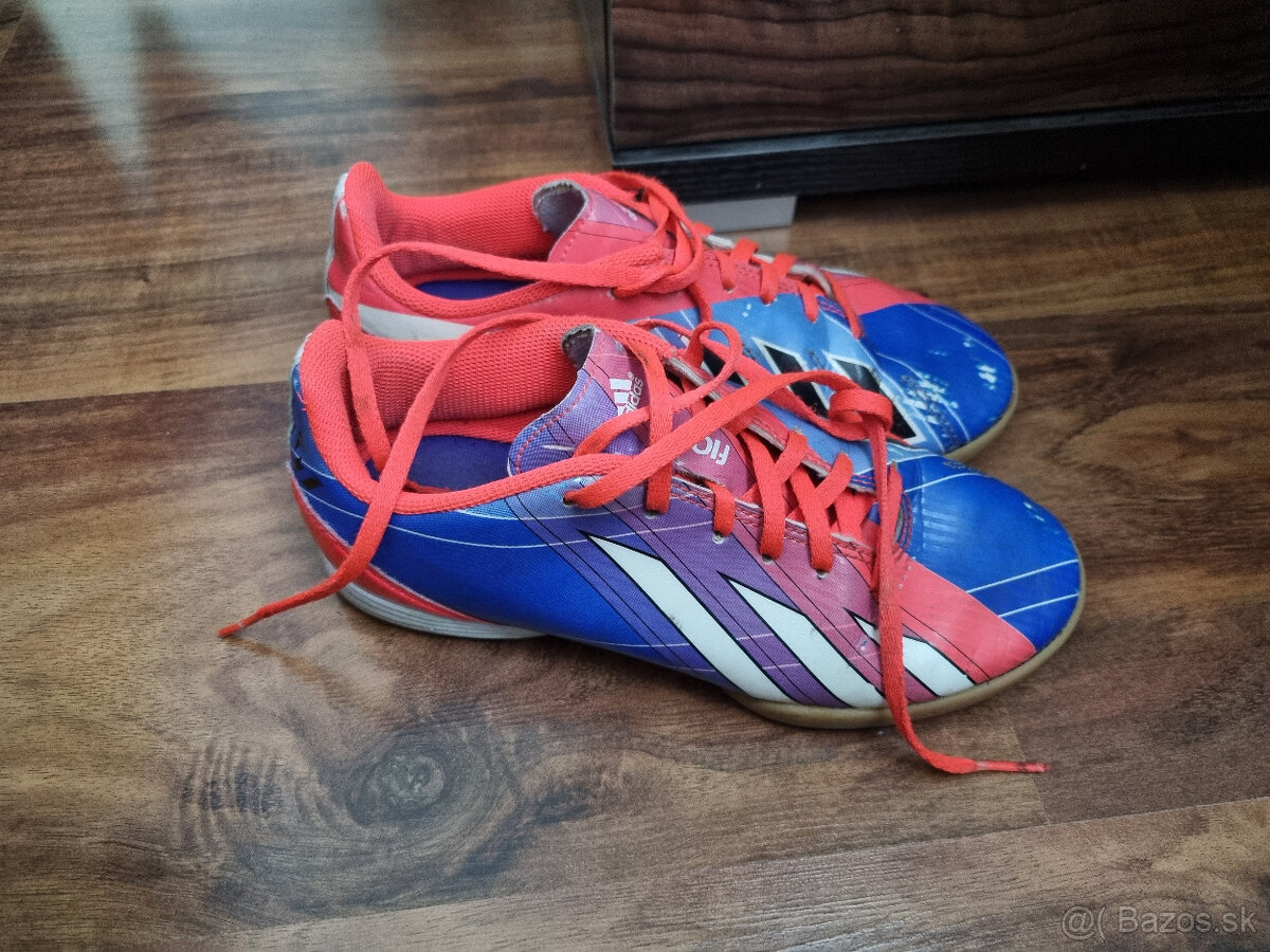 adidas kopačky halovky 35