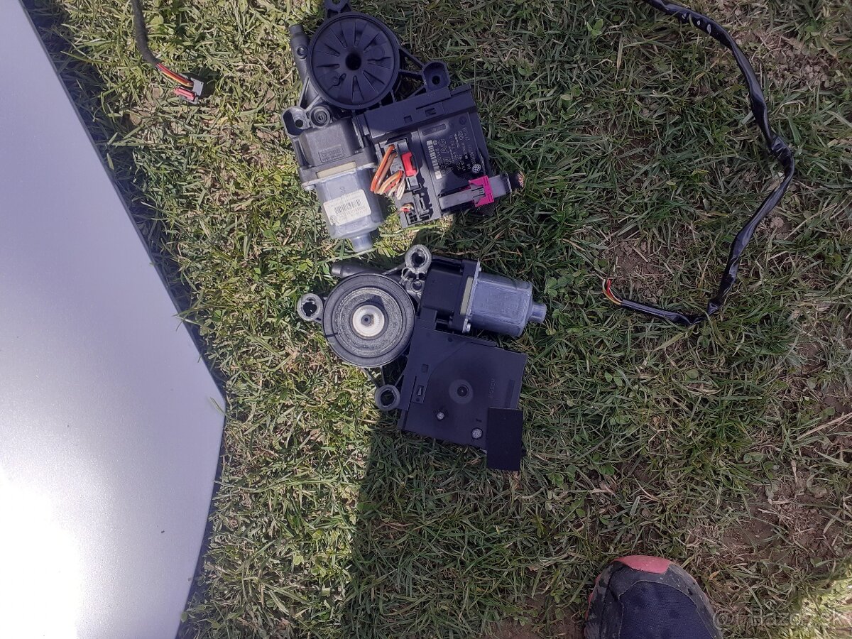 Stahovacie motorčeky