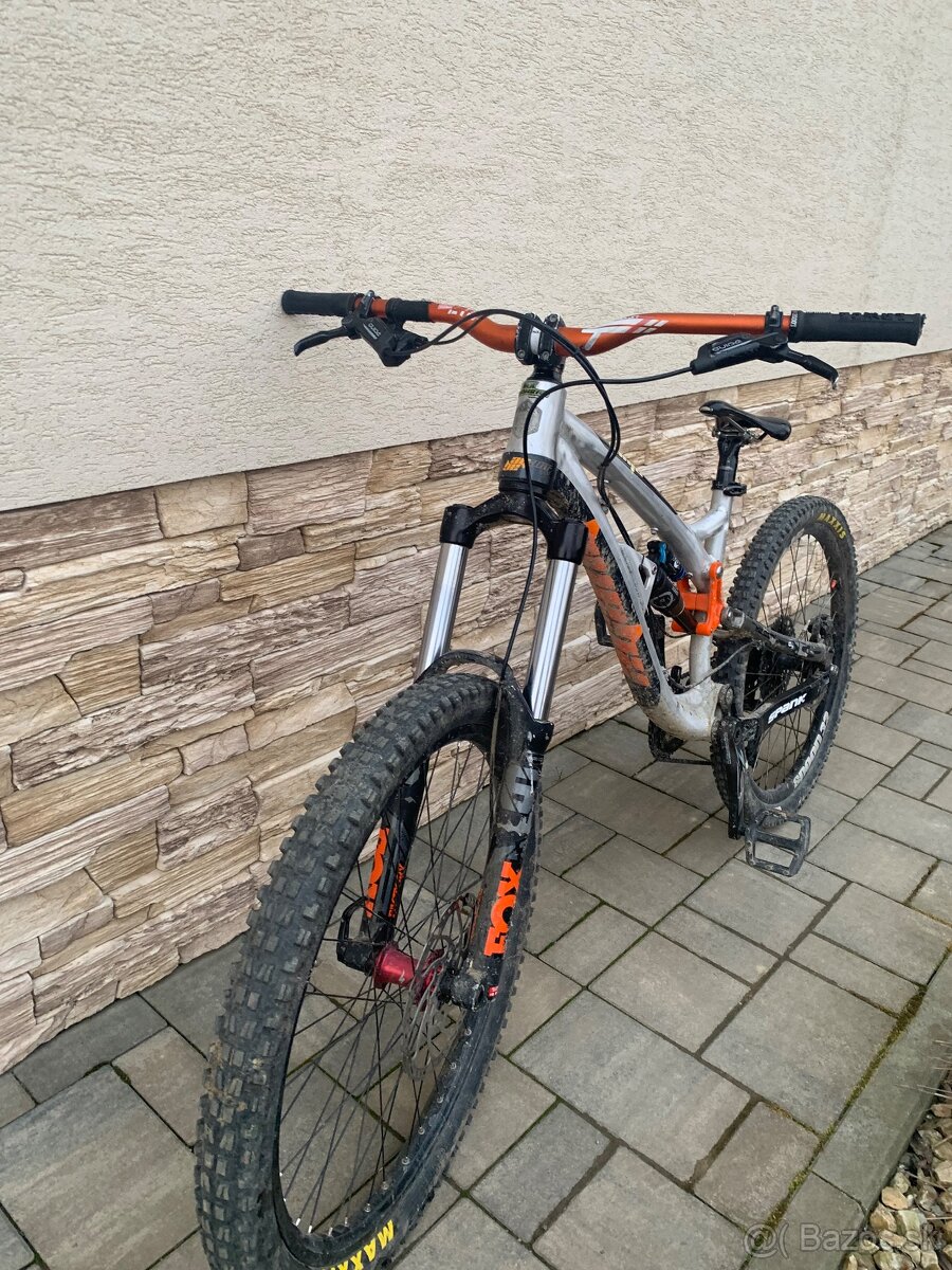 Downhill bicykel/dh bicykel author agang