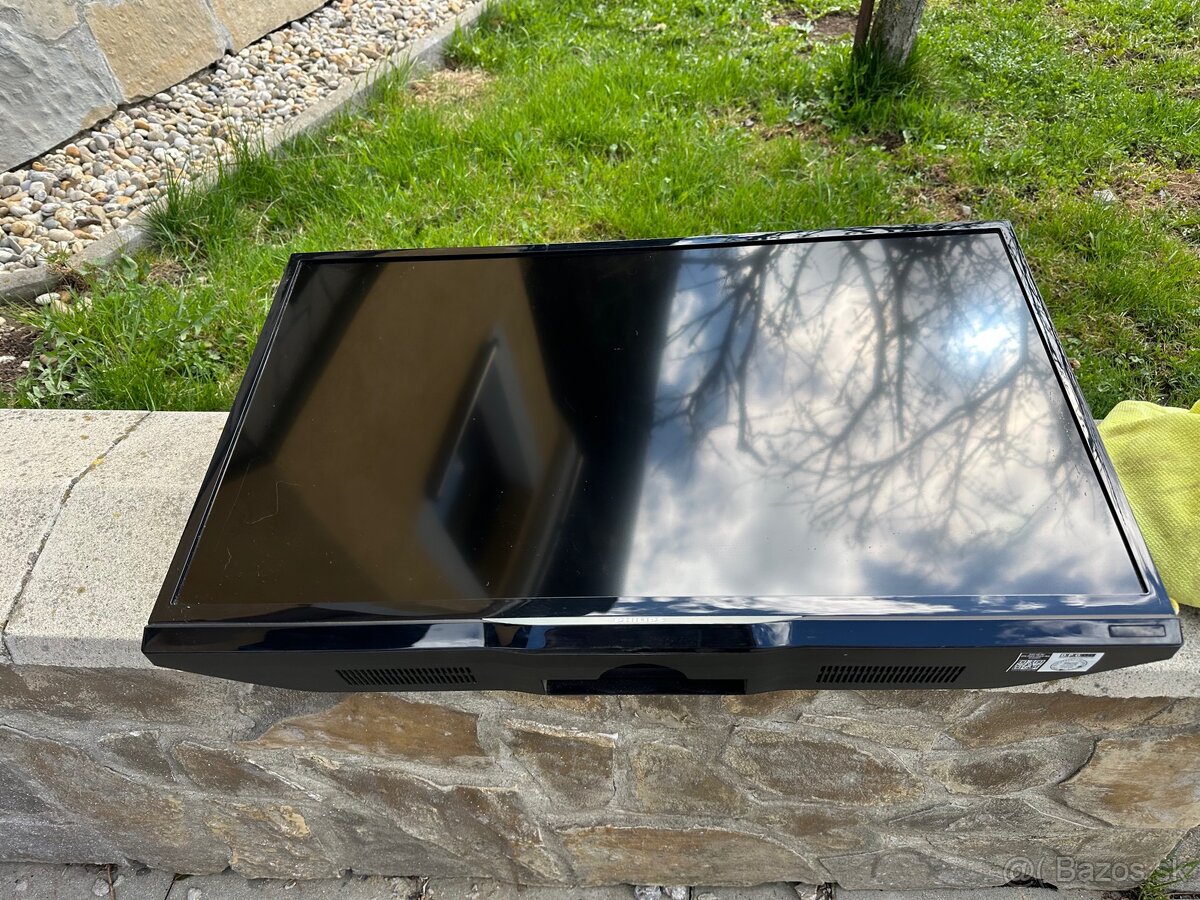 TV LG 70cm