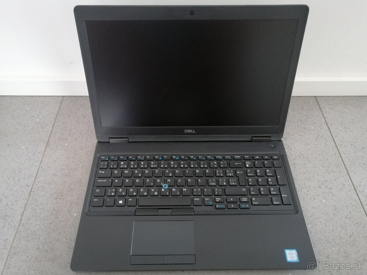DELL Precision 15-3530 i7-8750U/16GB/512GB/15.6FHD