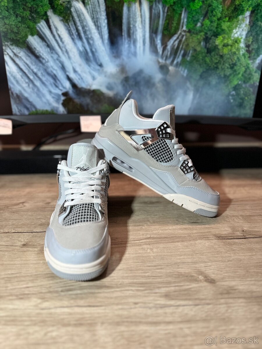 Jordan 4 Frozen Moments