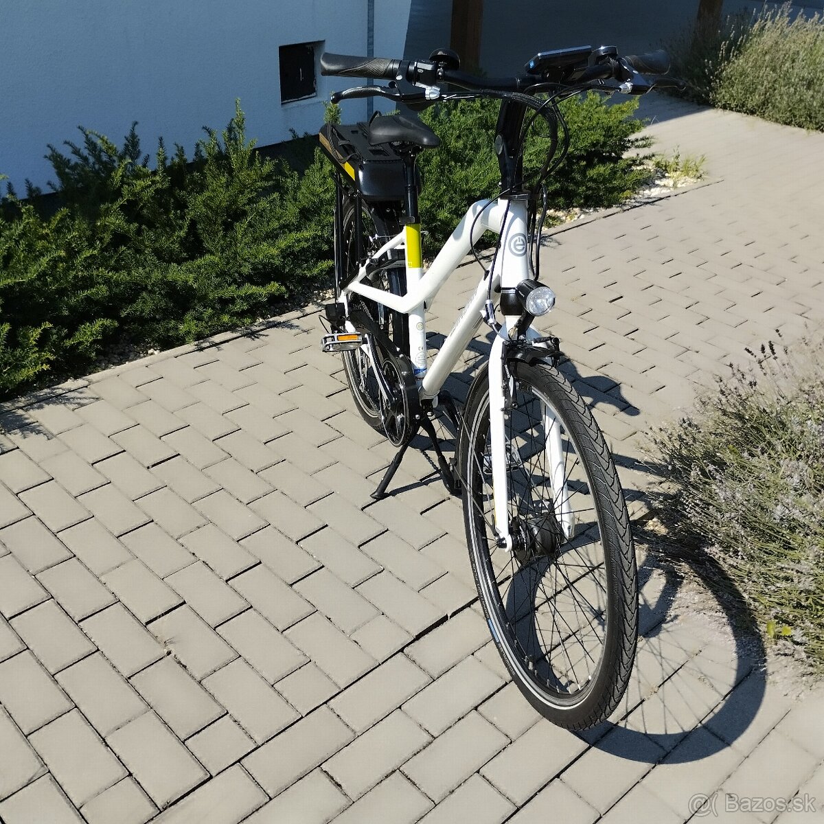 Na predaj dámsky elektrobicykel WINORA F1