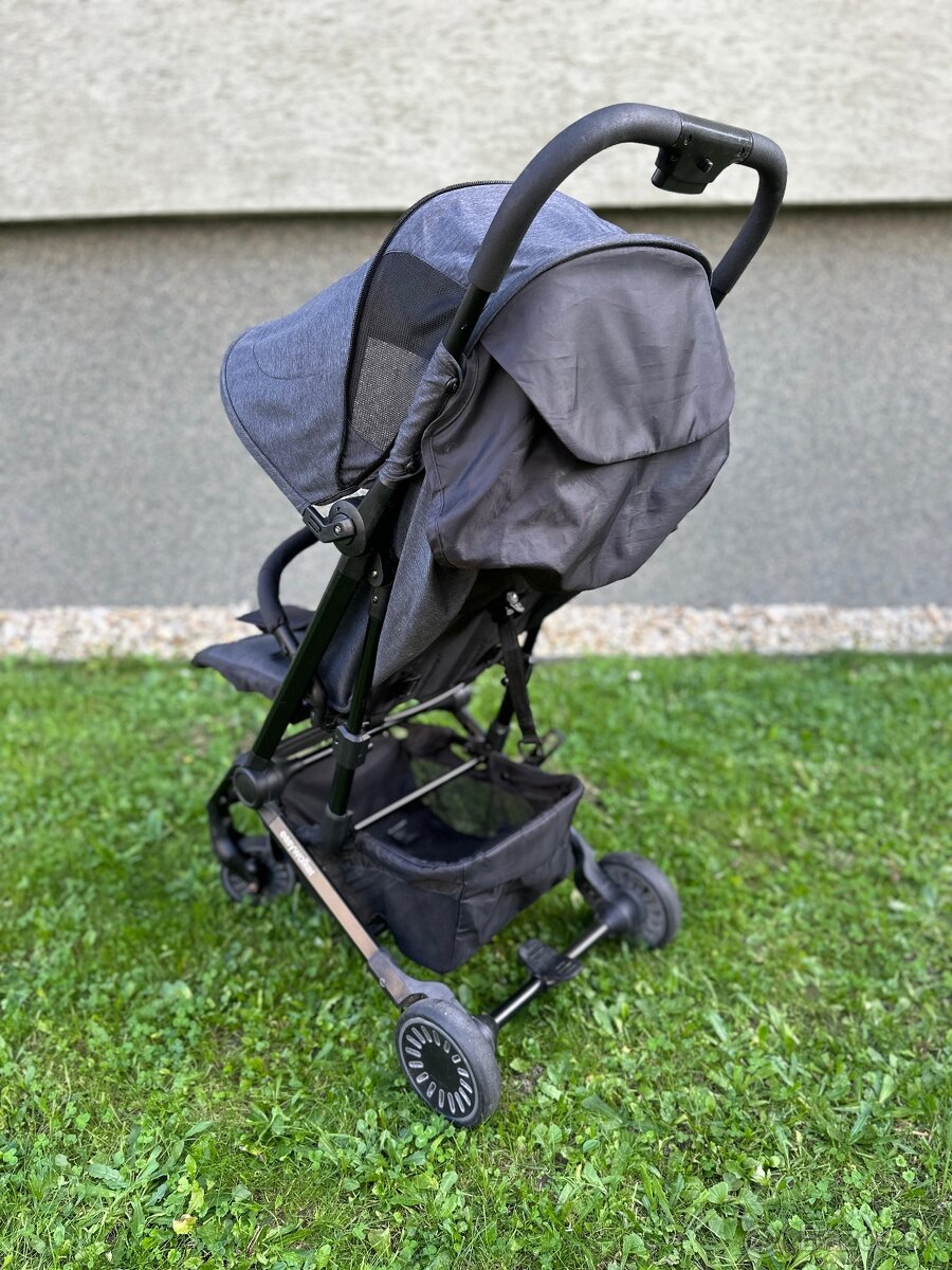 Kočík EasyWalker XS (sportovy cestovny kocik)