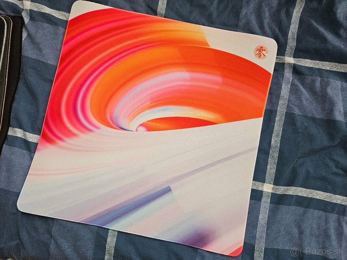 Mousepads - Xraypad, GameSense, ATK, VGN, Varmilo, Spyre...