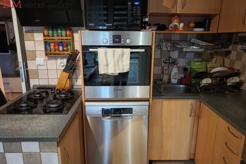 Slnečný dvojizbový byt s balkónom v Lučenci, Rúbanisko II.