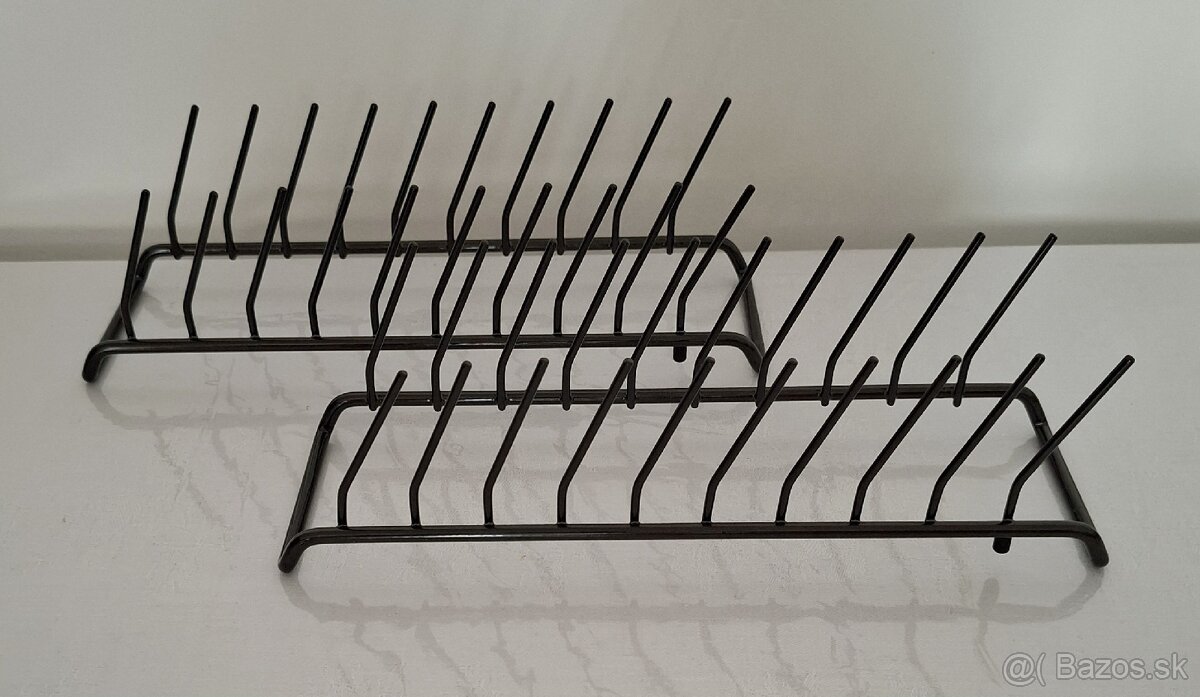 Stojany 2ks na pokrievky ( taniere )