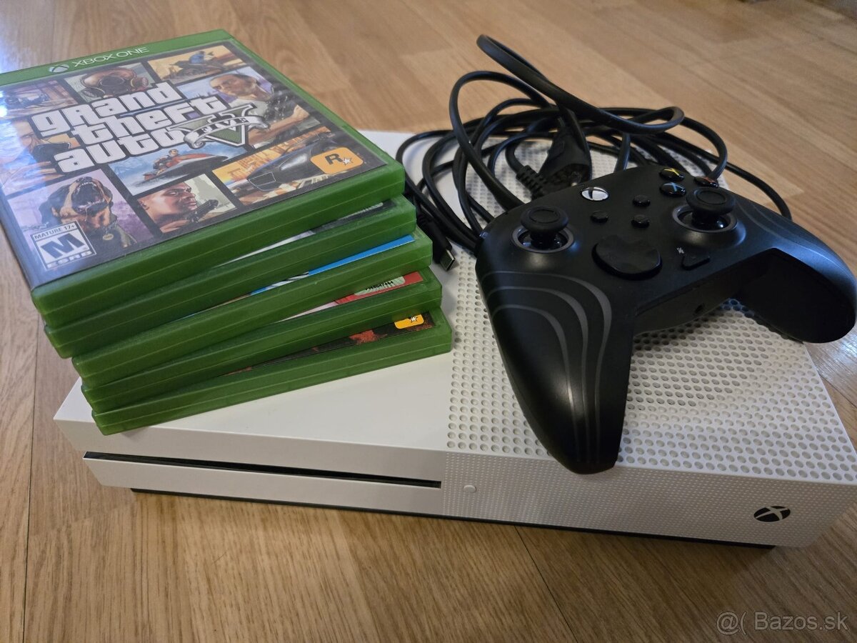 XBOX ONE S - 1 TB + drátový ovládač a 5 hier