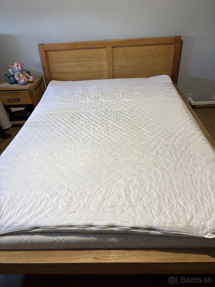 Posteľ 140 cm