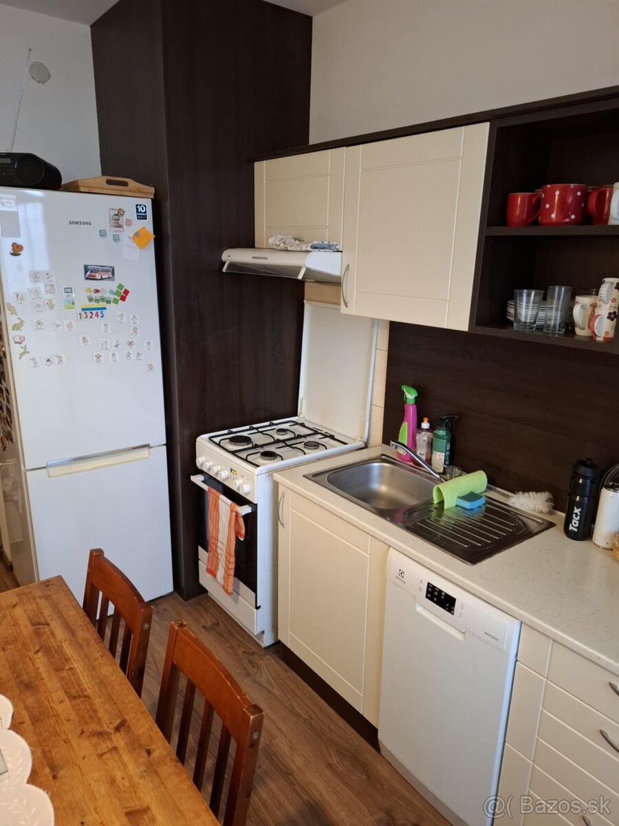Predaj 2i bytu, Starohorská ulica, Sásová, Banská Bystrica.