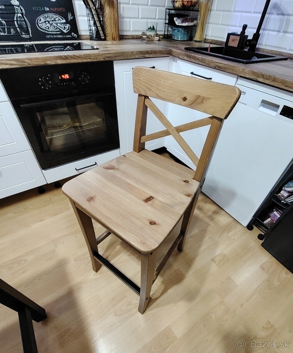 Nižšia barová stolička ikea Ingolf