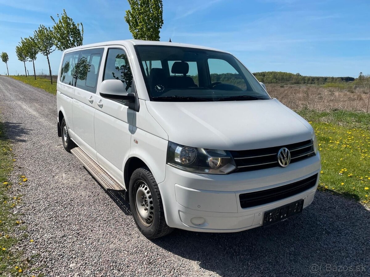 Volkswagen T5 transporter