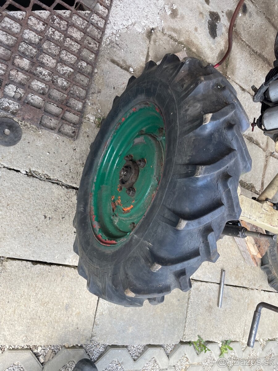 Pneumatiky na traktor Zetor