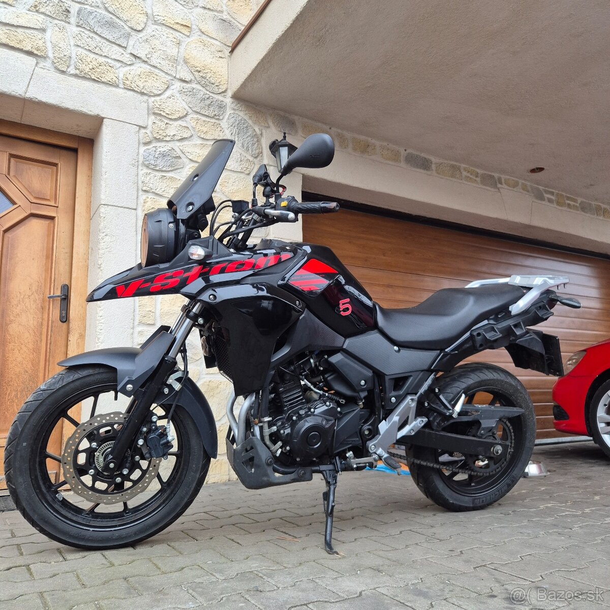 Suzuki v strom 250