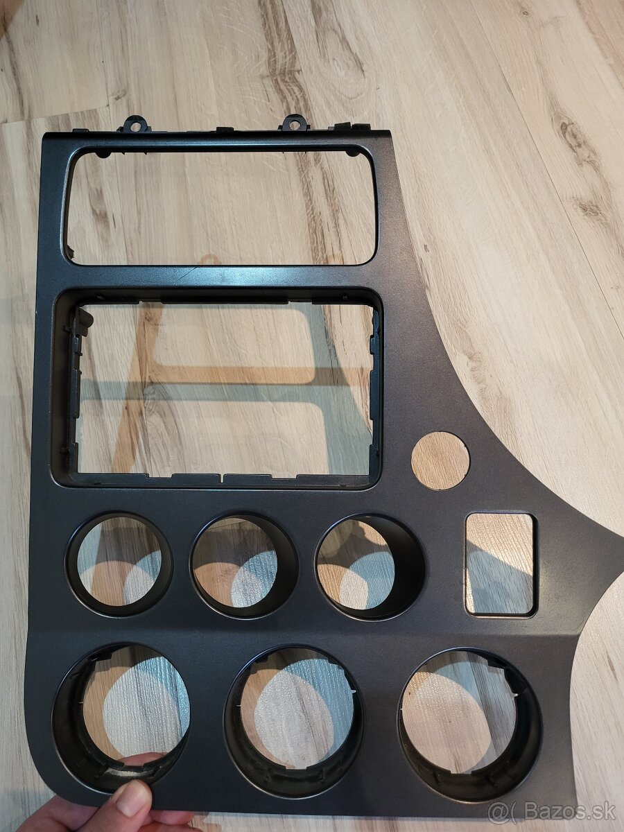 Stredový panel Alfa Romeo 159