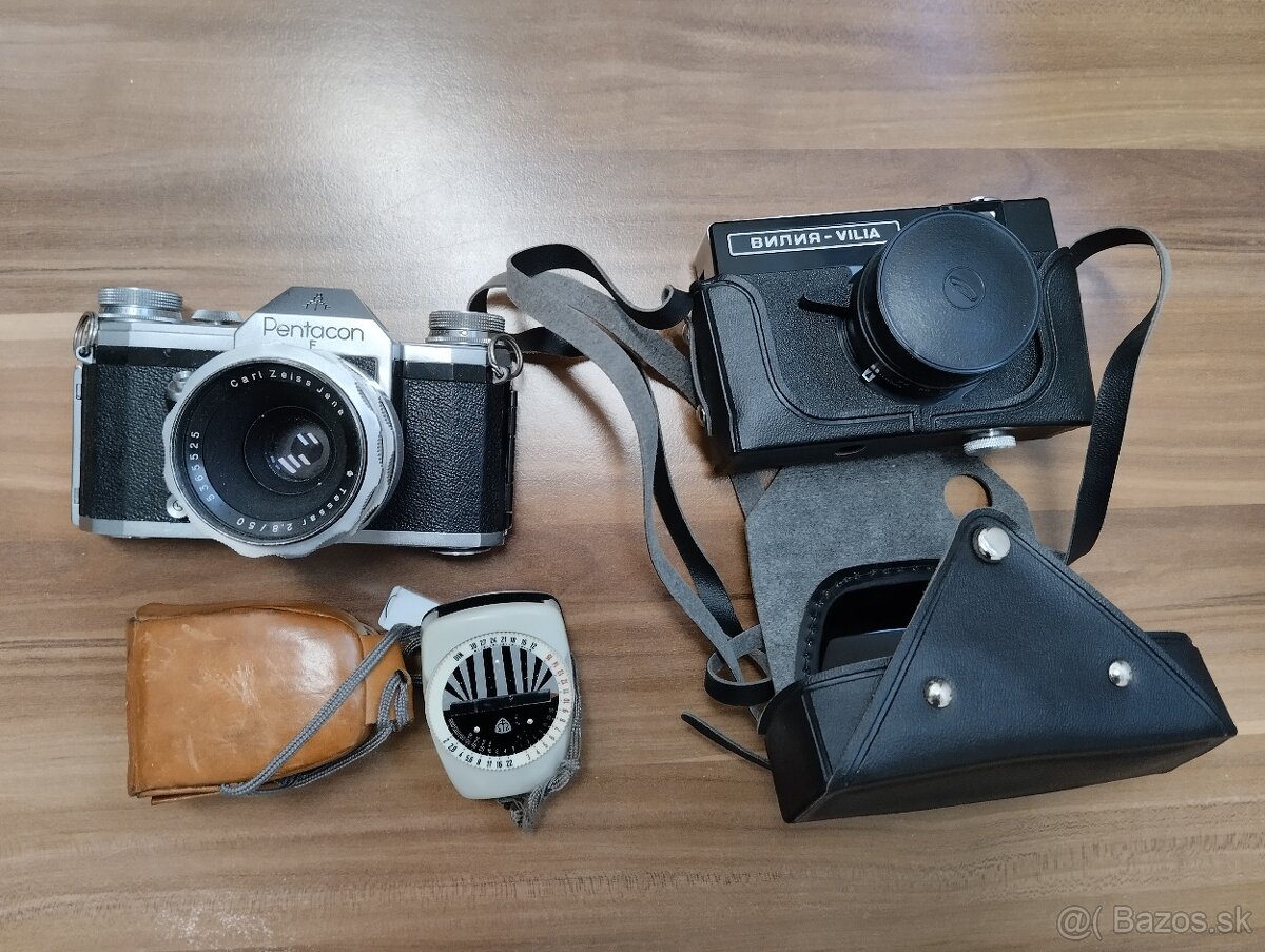 Retro fotoaparát Praktica  Pentacon F a fotoaparát "VILIA"