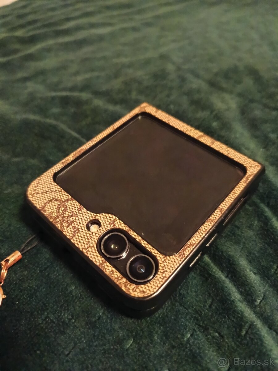 Samsung Zflip 5    512GB