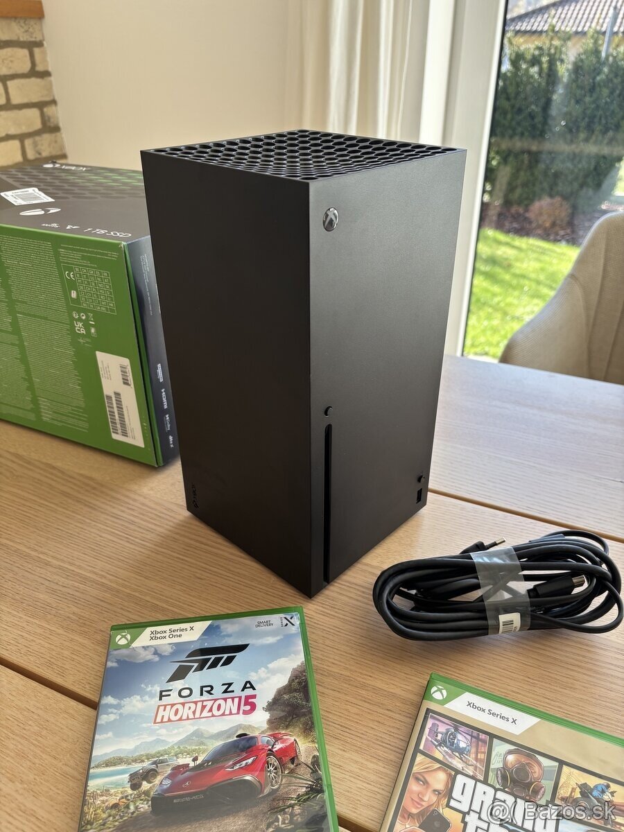 Xbox x series 1TB SSD 2x ovládač , 2x hra