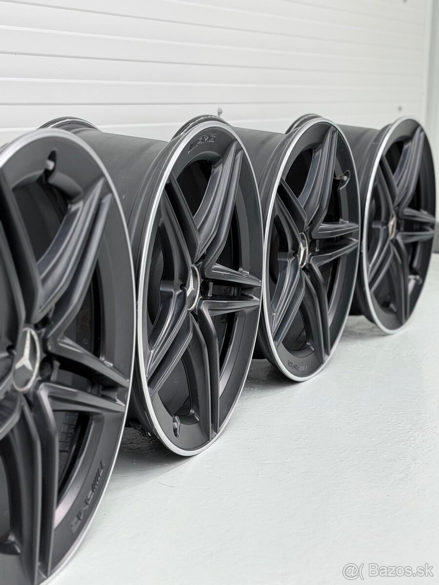 Zliatinové disky Mercedes AMG R19