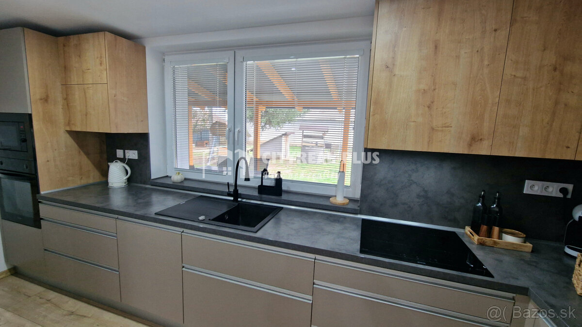 Predám prerobený Rodinný DOM na 20á pozemku 17km od NZ