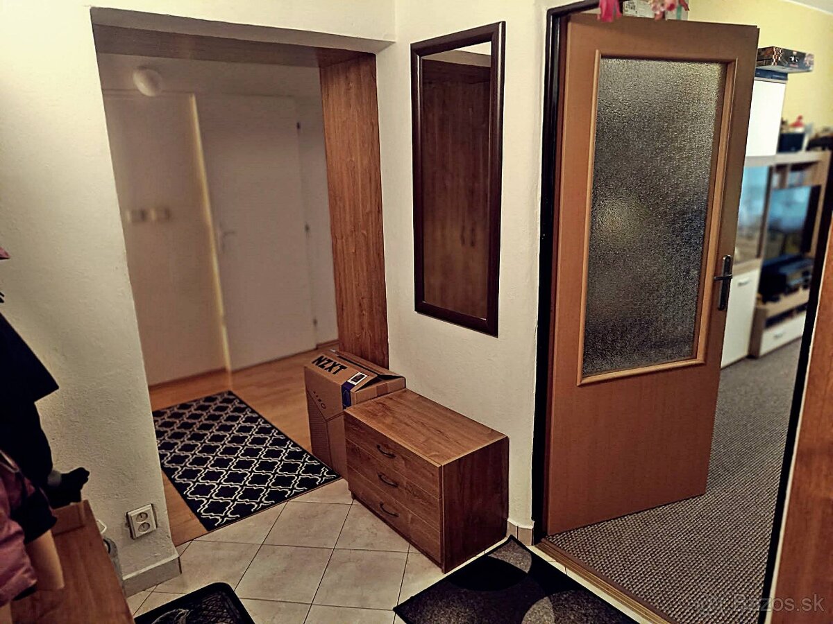 Na predaj 3-izbový byt Banská Bystrica