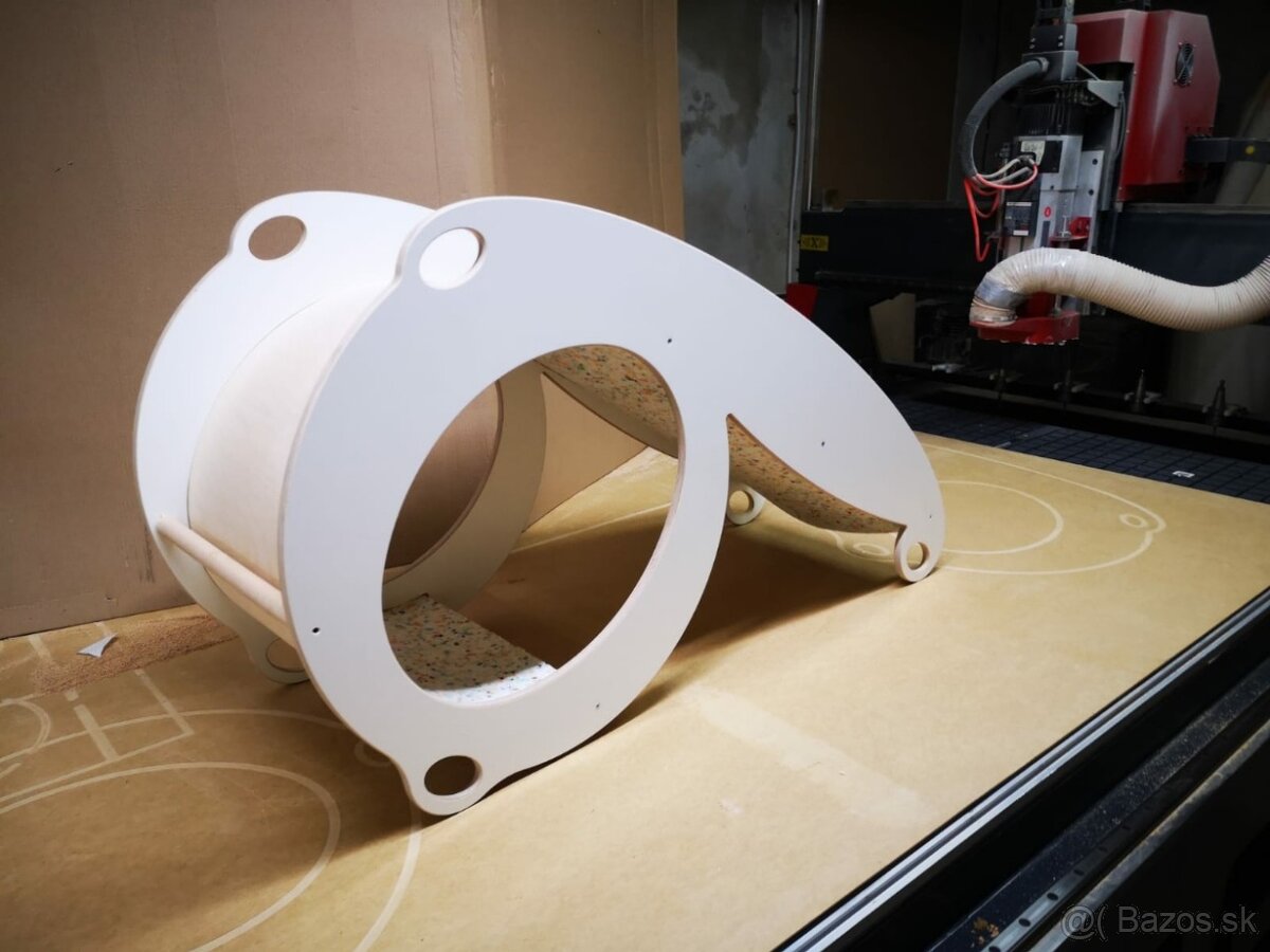 Predam detsku smyklavku shojdackou