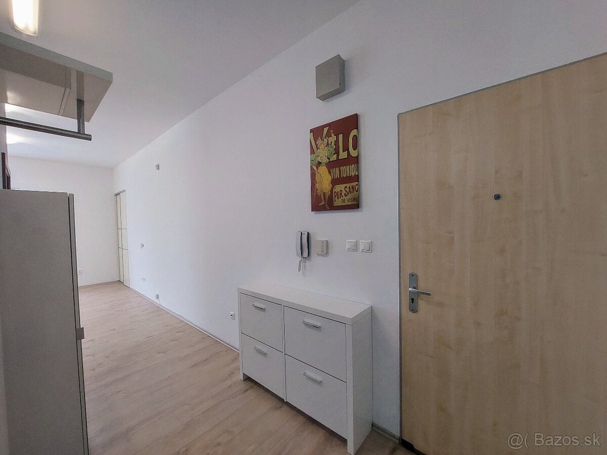 Moderný 2 izbový byt + garážové státie Jazzy Garden- KOMÁRNO