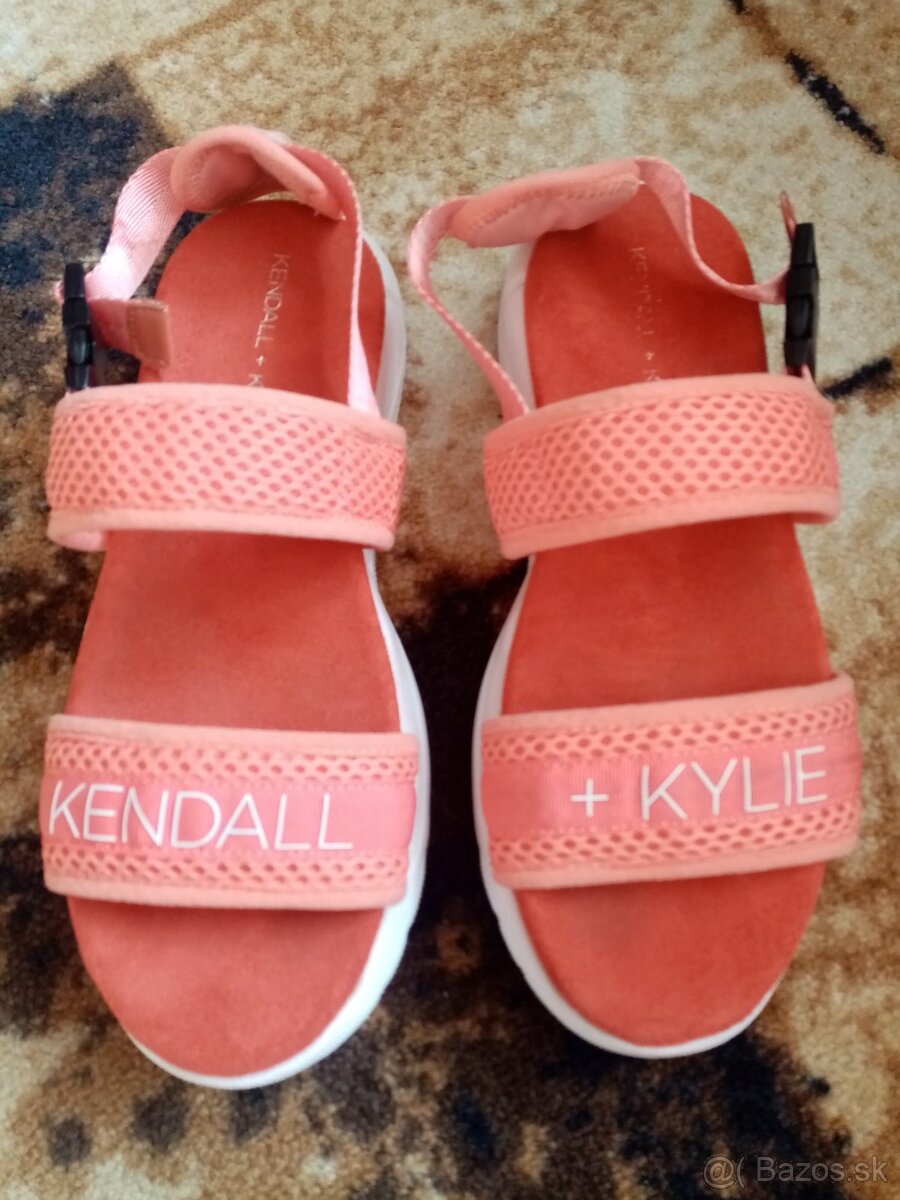 Sandale Kendal + kylie, velkost 39