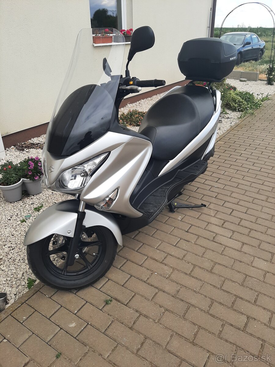 Suzuki Burgman 125