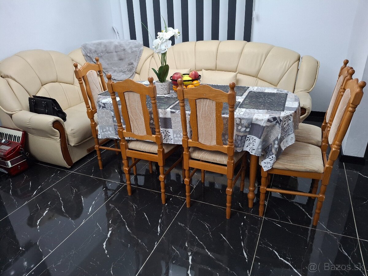 Predám jedálenský set – stôl + 6 stoličiek
