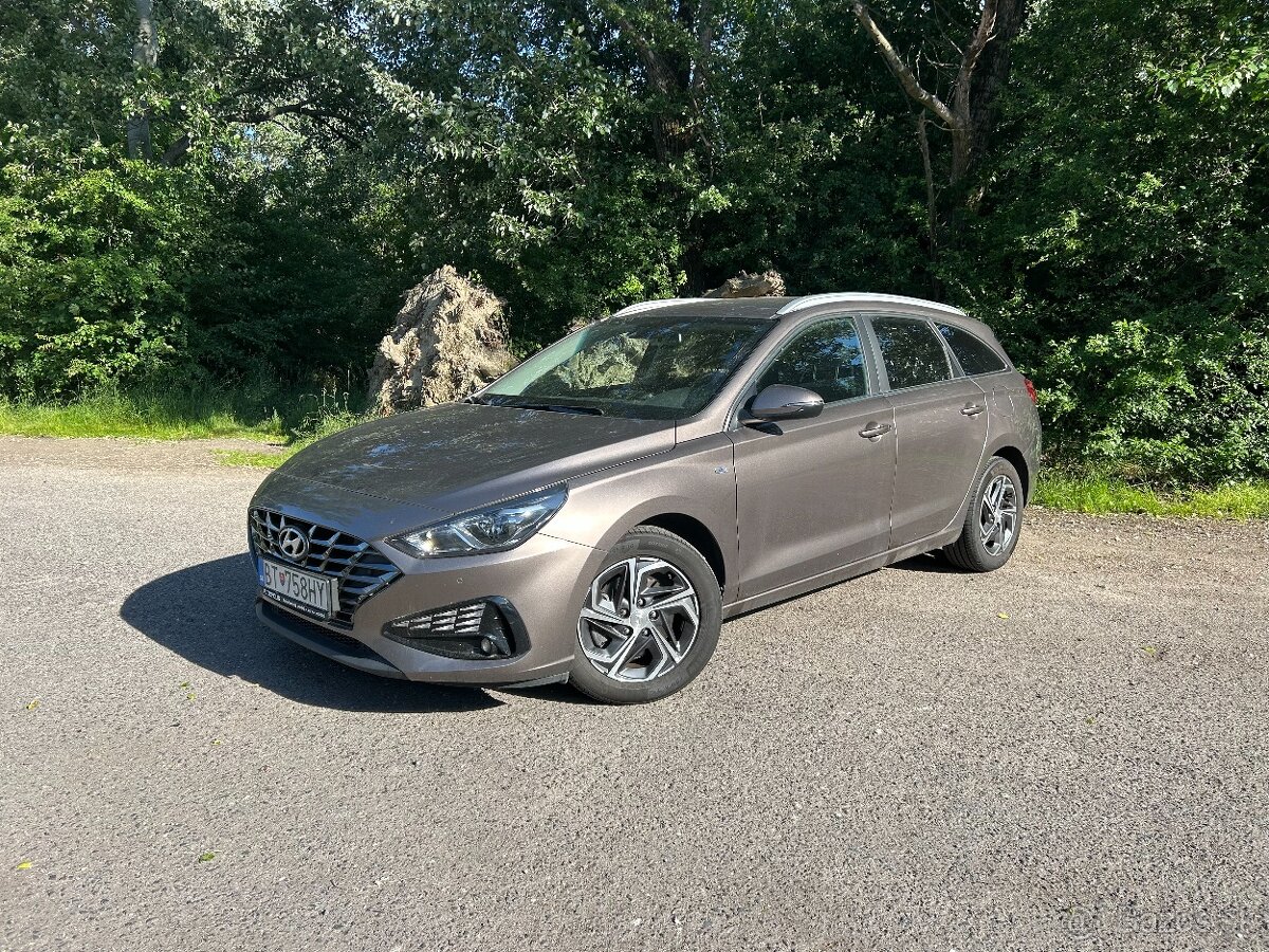 Hyundai i30 CW Family 48V Mild Hybrid 1,5T-GDi 117KW MT/6