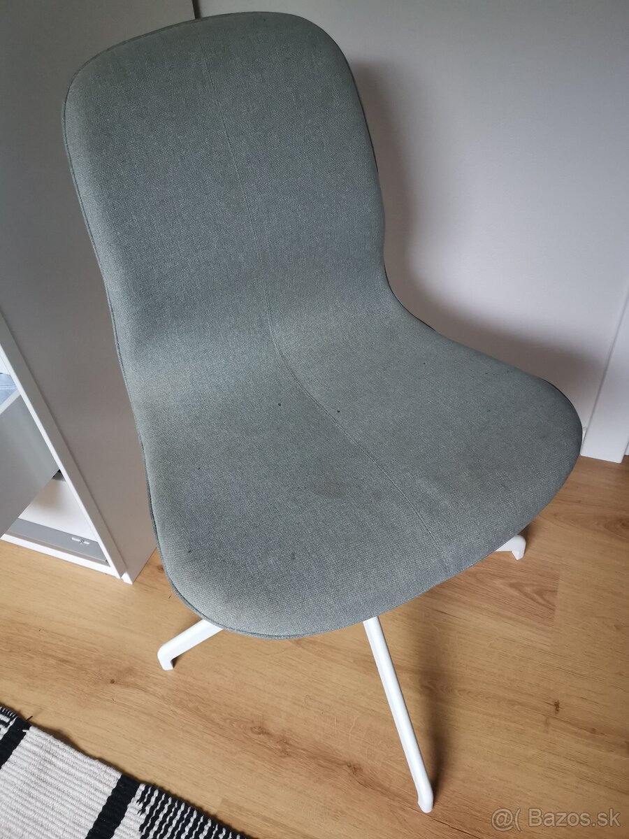 Detské otočné kreslo