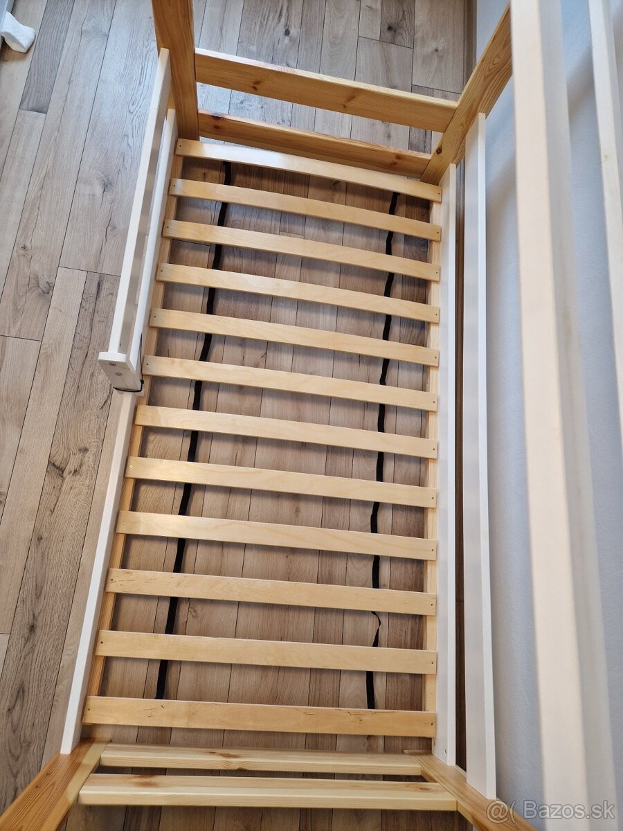 Krasna detska postel domcek 160x80 z masivu s matracom