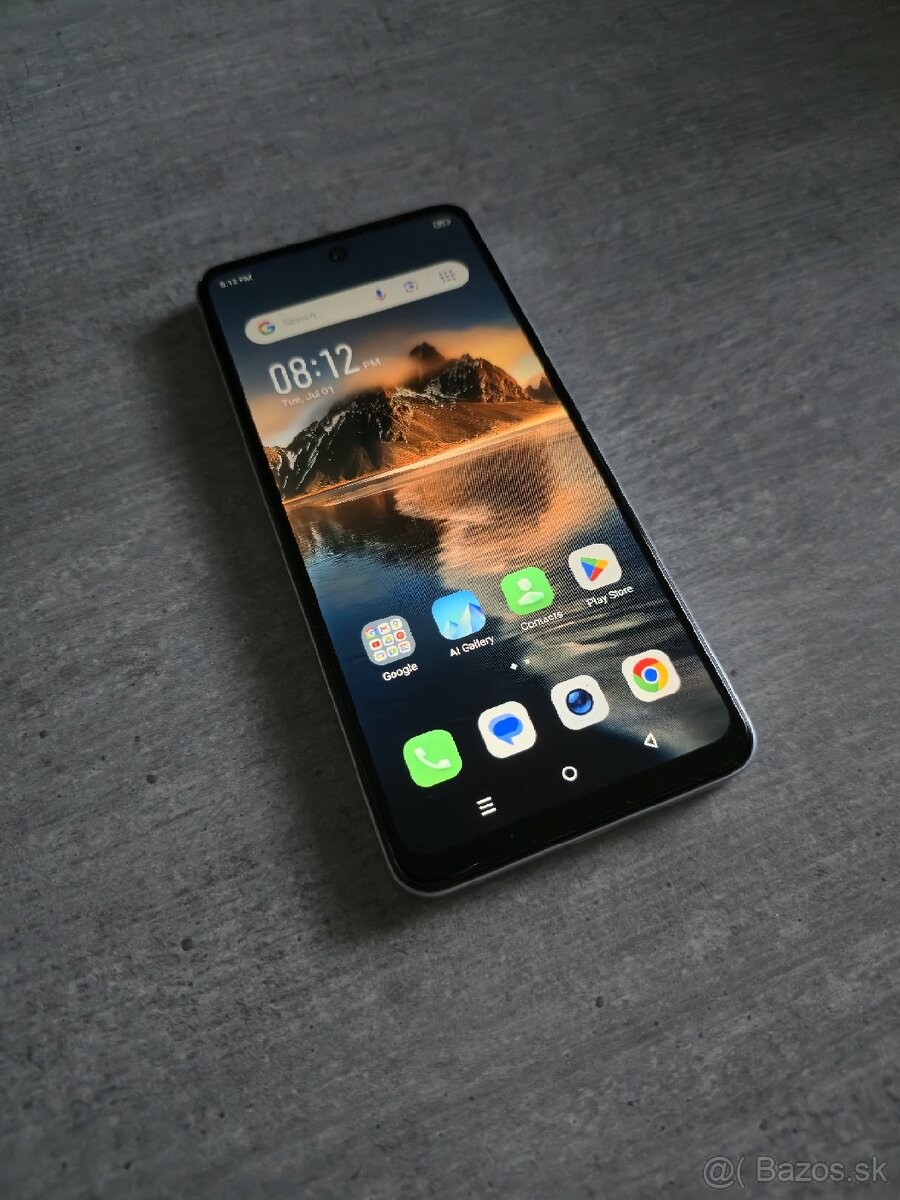 Rozbaleny telefón Infinix Smart 8 – komplet balenie