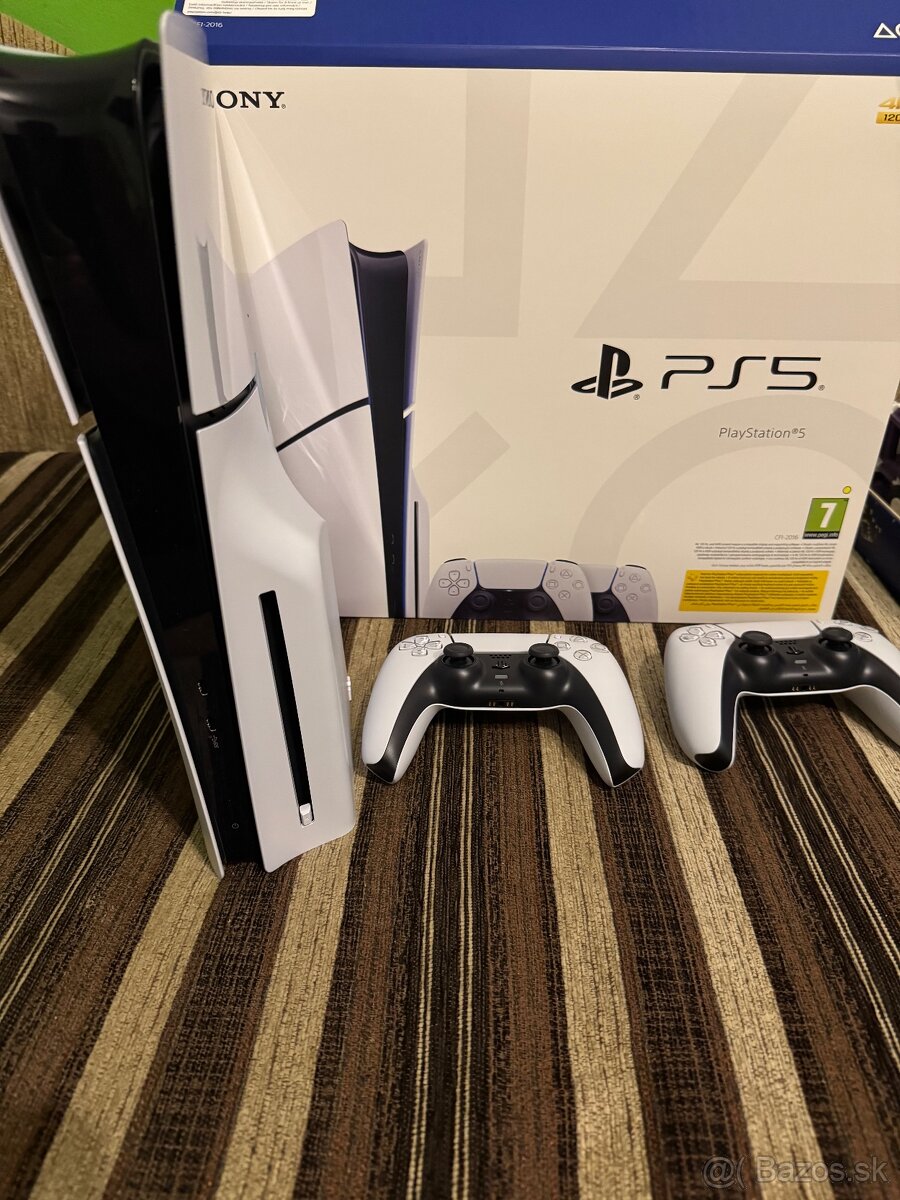 Predám playstation 5 slim+ dva ovládače