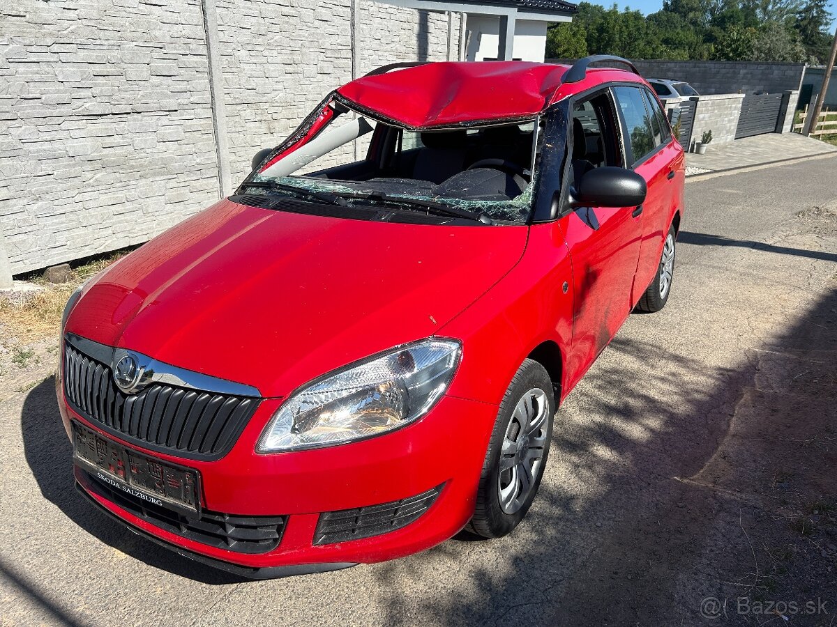 Rozpredam Skoda Fabia 2 combi 1.2 HTP facelit 54tis KM