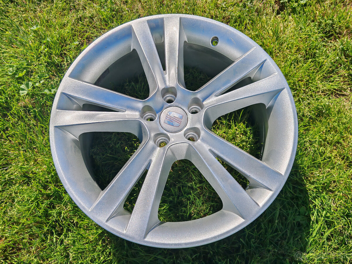 5x100 R17 7J ET43 Original Seat 1kus