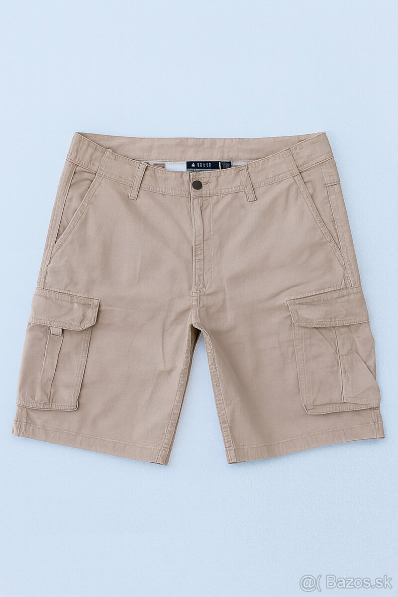 Riflové kraťasy Livergy – veľ. 48, béžové