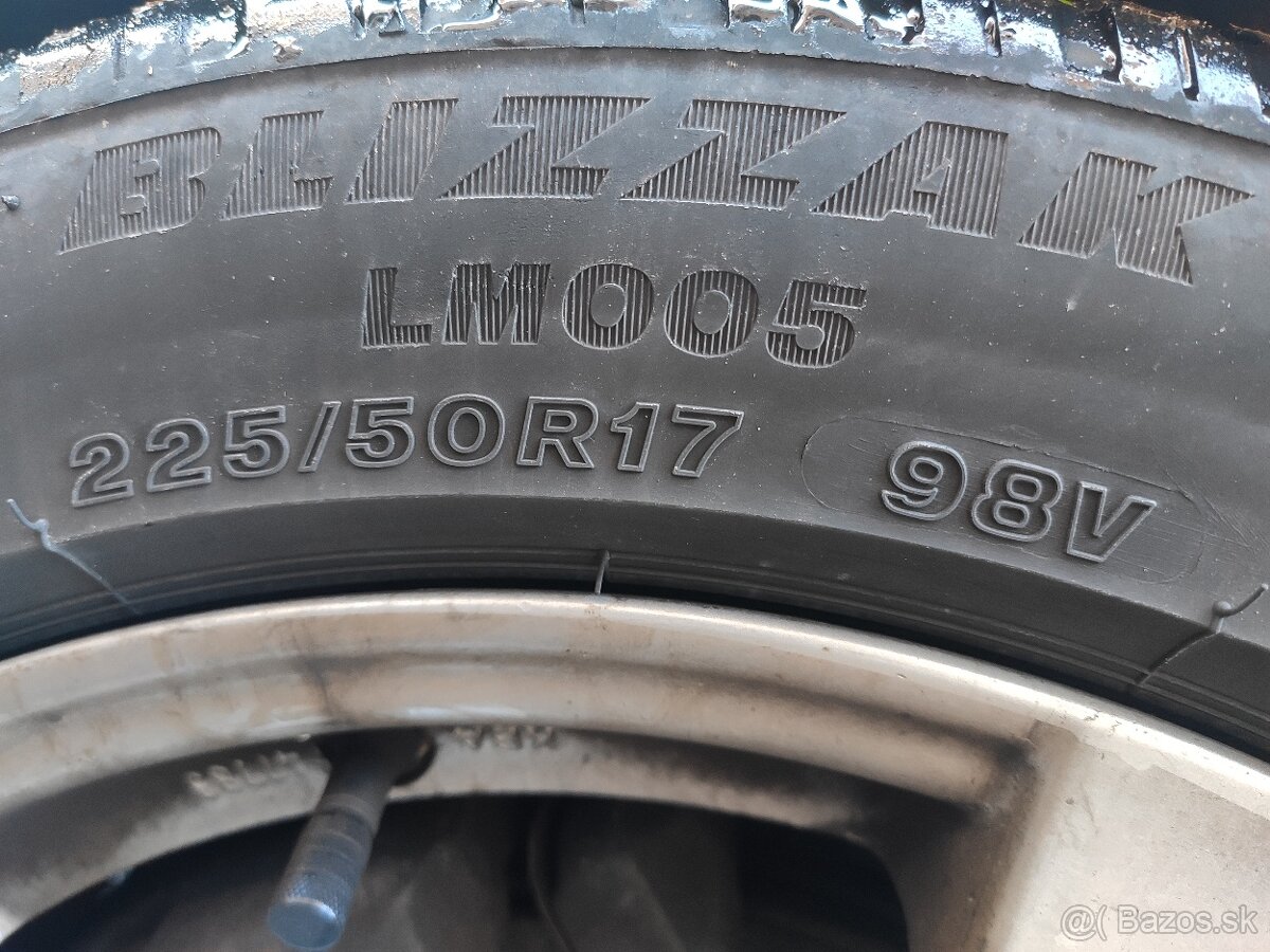 Predám jazdené zimné pneu 225/50 R17 Bridgestone Blizzak