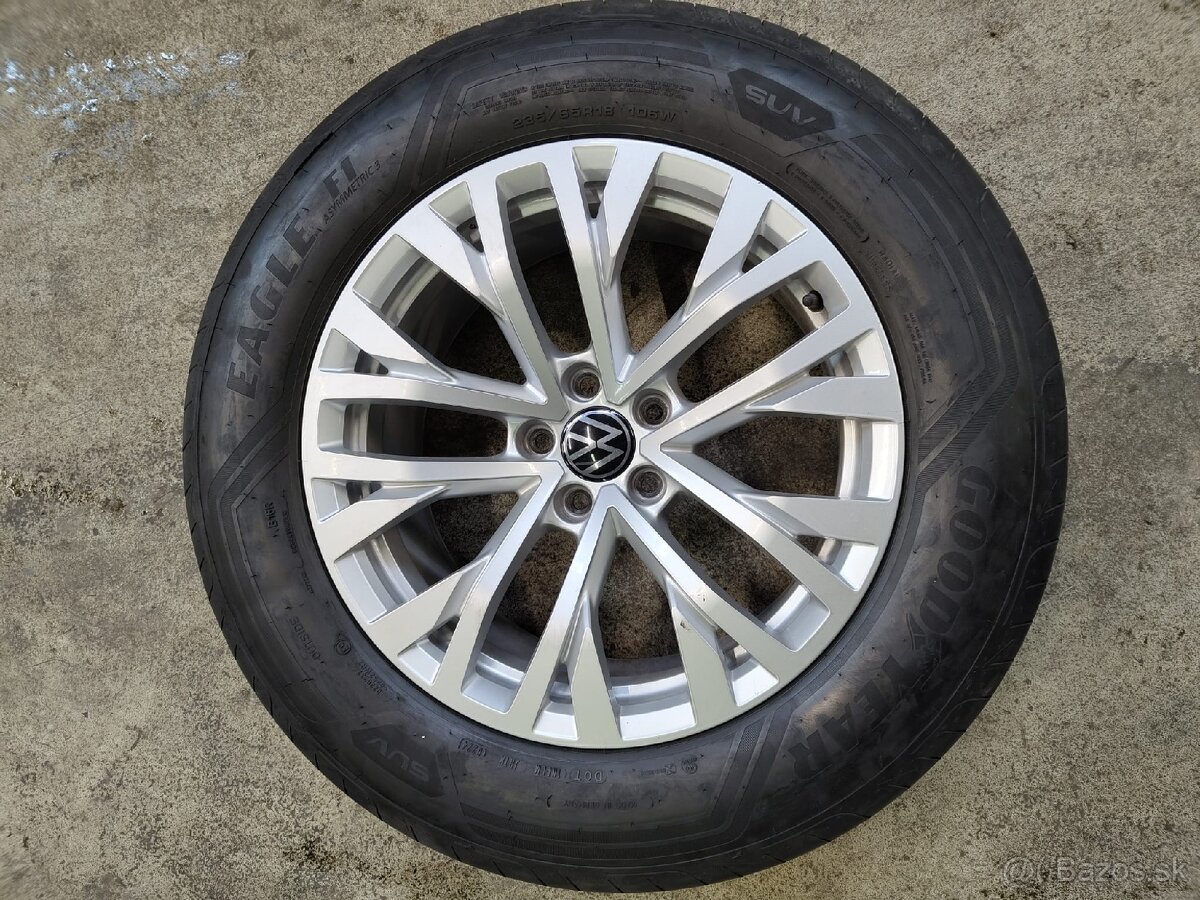 VW TOUAREG 8x18 ET 25 , 5x112