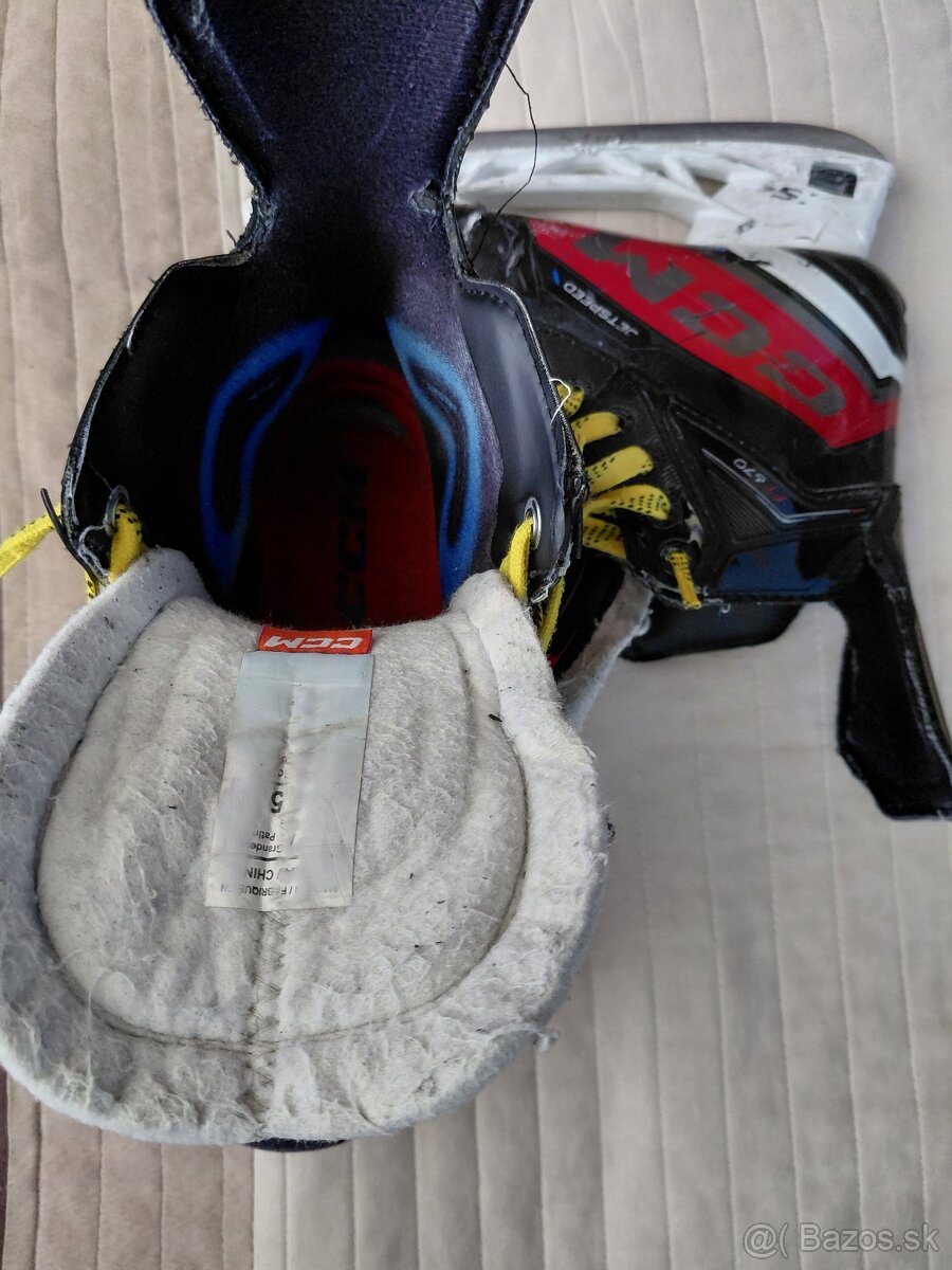 Predám použité hokejové korčule 35 a 65 eur podľa typu a