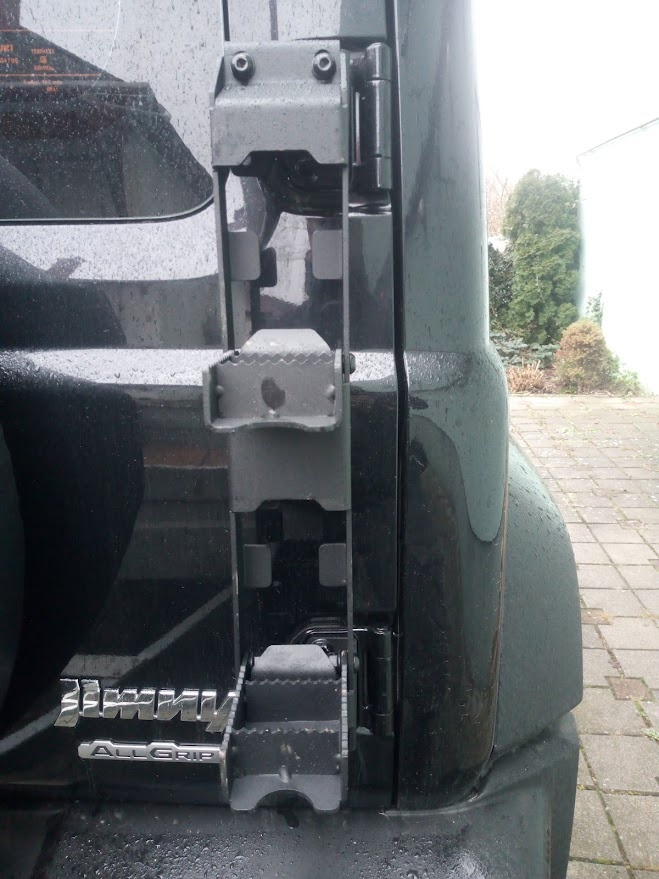 Jimny rebrík na zadné dvere